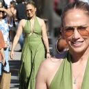 6 Times Jennifer Lopez Was Accused Of Being Rude To Servers & Staff
