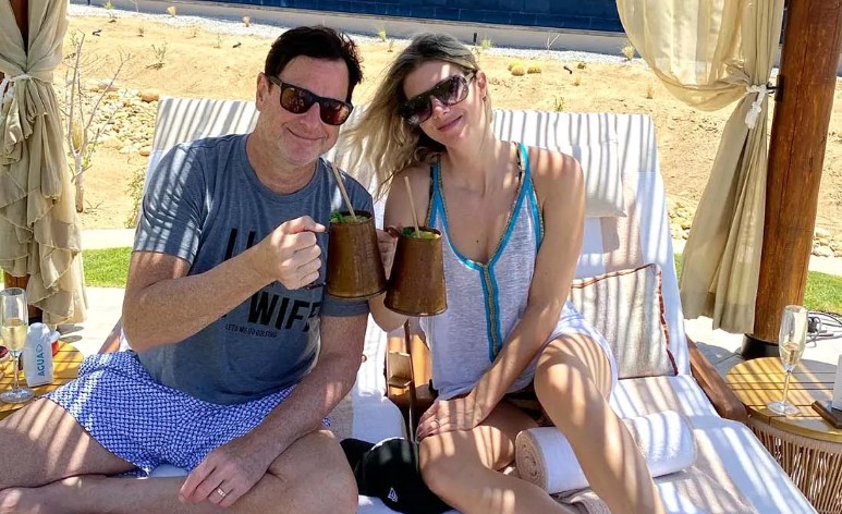 Bob Saget's Wife Kelly Rizzo Holds Hands with New Beau